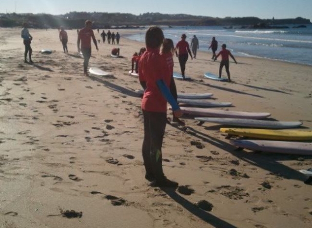  Pranchas alinhadas na areia 